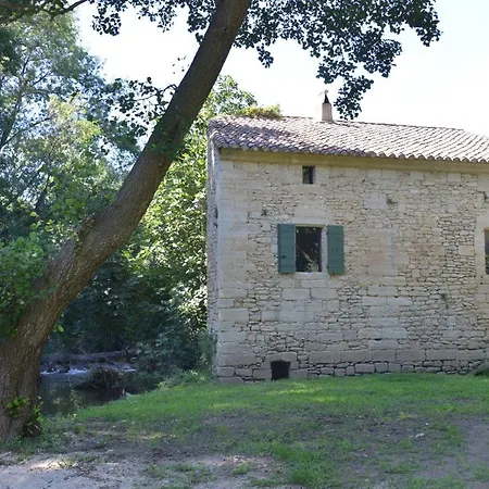 Uzes, Loft Dans Moulin Independant 18e Siecle En Bord De Riviere Piscine Privee 15x3