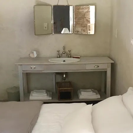 Uzes, Loft Dans Moulin Independant 18e Siecle En Bord De Riviere Piscine Privee 15x3 *